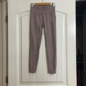 Gym, shark leggings new without tag size small but Ron’s like an extra small